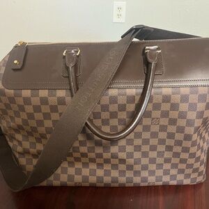 2023 LV Greenwich travel bag & Wallet (brand new, never used) with certificate